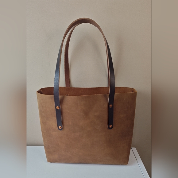 Go Forth Goods Tobacco Medium Avery - Picture 8 of 12